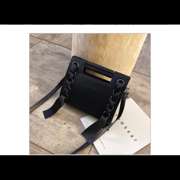 🆕 • LAST ONE •JINGPINPIJU || crossbody bag - Picture 10 of 12